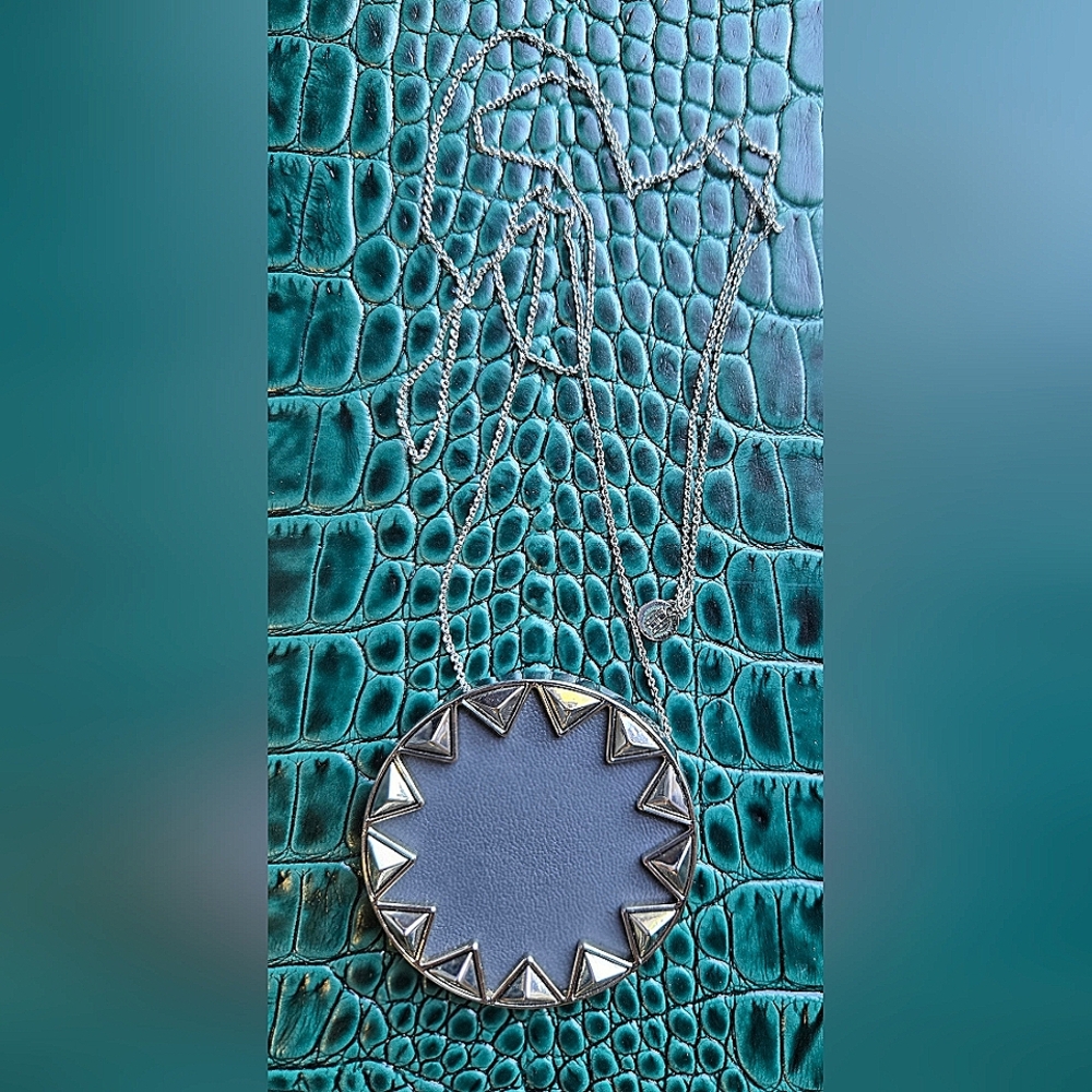 House Of Harlow 1960 Sunburst Boho Pendant Necklace